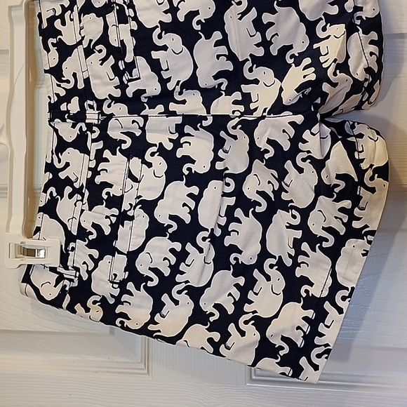 Lilly Pulitzer Navy Tusk In Sun Callahan Short Elephant Elephants Women's Size 2 - Picture 9 of 16